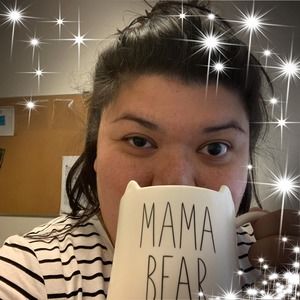 Meet your Posher, Caitlin